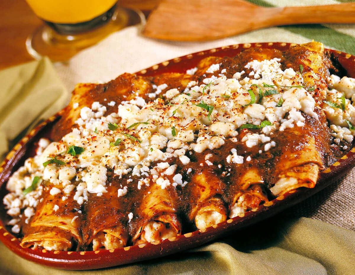 Red Chicken Enchiladas | Cacique® Foods
