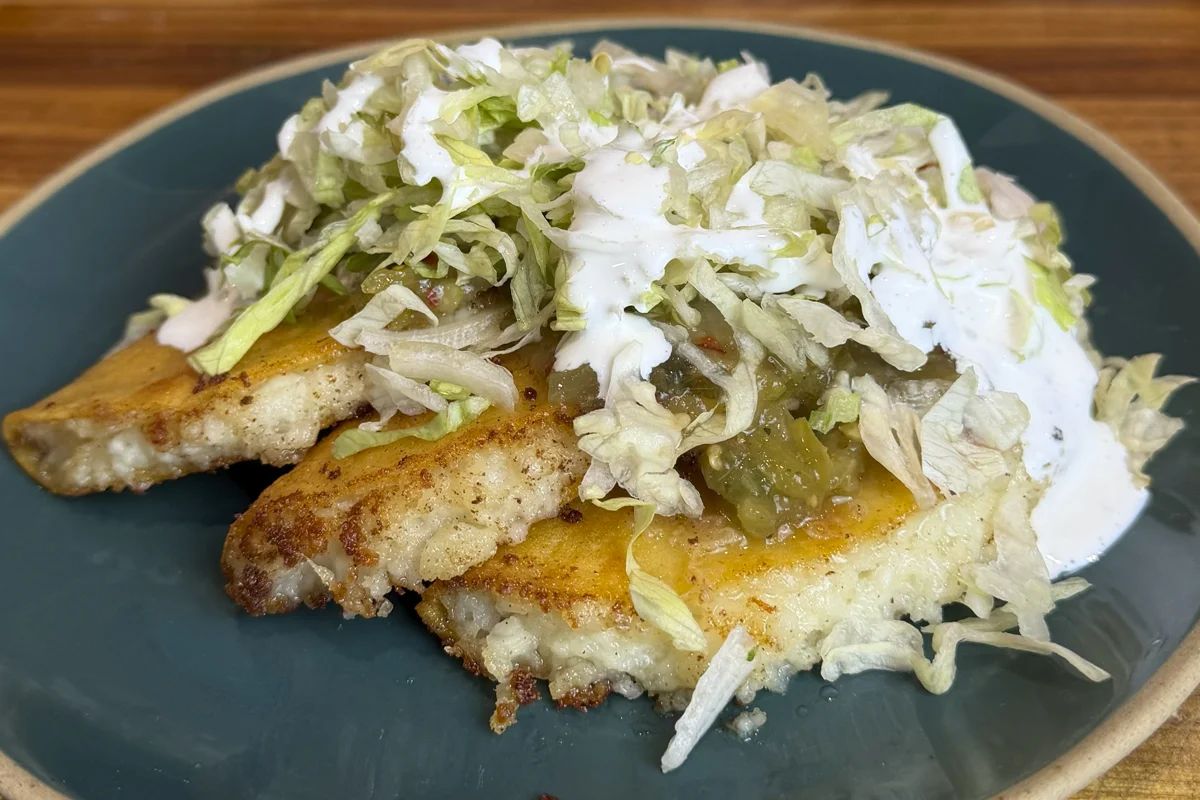 Tacos Dorados con Queso Fresco